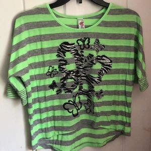 Adorable sparkly T-shirt, featuring Butterfly 🦋 Design